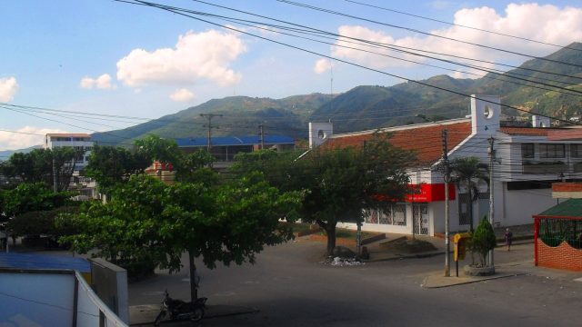 Accidente de tractomula en Girón deja un muerto y varios heridos
